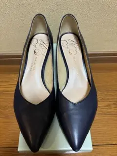 【銀座ワシントン】パンプス　ポインテッドトゥ　チャンキーヒール　23.5のサムネイル