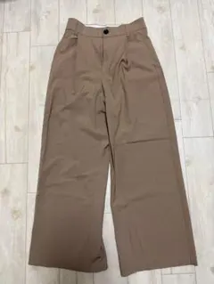 【ZARA】ベージュ/ブラウン/タックストレートパンツ