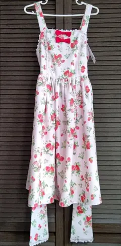 アクシーズファム いちご ジャンパースカート　ジャンスカ ストロベリー