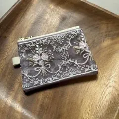 Item thumbnail for item 8fe6252a-58f4-4d74-95b8-9b8c4d5677fb