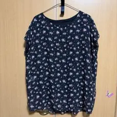 黒とピンクの花柄 半袖トップス　M