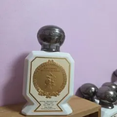 オフィシーヌユニヴェルセルビュリー Eau Triple Makassar - メルカリ