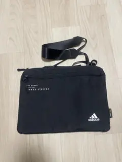 【美品】adidas サコッシュ 黒