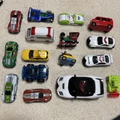 トミカ ミニカー 16台セット まとめ売り - メルカリ