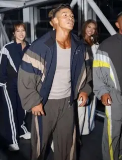 LYFT 【完売品】V-FORM TRACK JACKET セットアップ - メルカリ