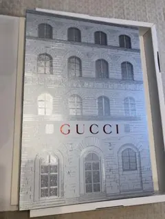 GUCCI イグナシモンレアル 箱 36.5×24.5×5 - メルカリ