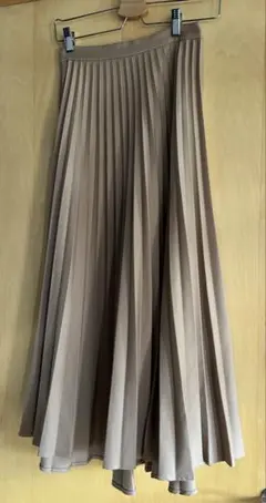 バナナリパブリックプリーツロングスカート