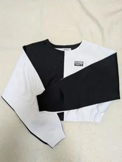 adidas 長袖トレーナー ホワイト/ブラック 短丈