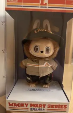 Wacky Mart ぬいぐるみペンダント 店員 ラブブ　正規品