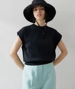 新品　Whim Gazette　クルーネック　プルオーバーのサムネイル