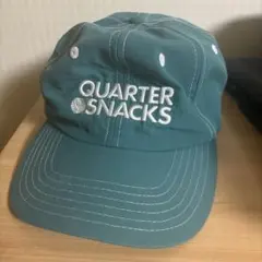 Quarter snacks キャップ