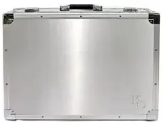 遊戯王　海馬　アタッシュケース 遊戯王】海馬社長の全使用カードを収録したアタッシュケースが