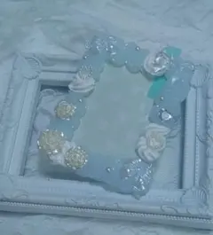 ハンドメイド　硬質ケース　トレカケース　ホイップデコ　推し活　水色　白