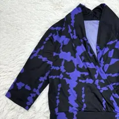 COUP DE CHANCE 黒と紫のフリル付き ワンピース