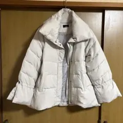 ホワイト ダウンジャケット