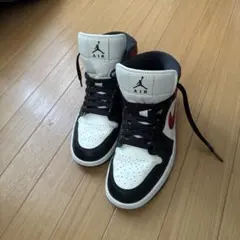 Nike Air Jordan ミッドスニーカー