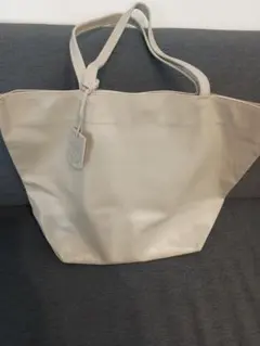 PLAIN PEOPLE　グレージュ　牛革 トートバッグ ロゴ付きのサムネイル