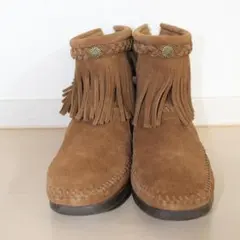 MINNETONKA(ミネトンカ) ハイトップバックジップフリンジブーツ