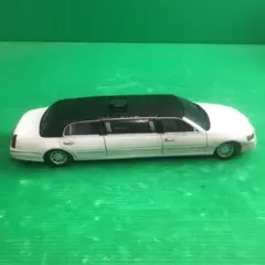 Item thumbnail for item ab5fe395-ddd9-46f7-b92a-815ea7102954