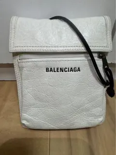 サコッシュ レザー ショルダーバッグ