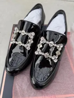 新品未使用 Radyブラック エナメル ローファー ビジュー付き