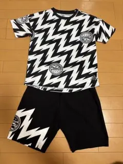 adidas アディダス　キッズ　短パンTシャツ　セッ上下