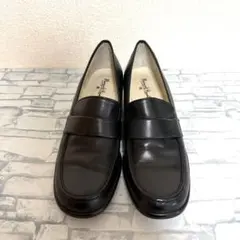 美品⭐︎マーガレットハウエル黒レザー ローファー 24cmブラックのサムネイル