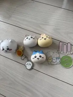 ちいかわグッズまとめ売り アクスタ キーホルダー 貯金箱