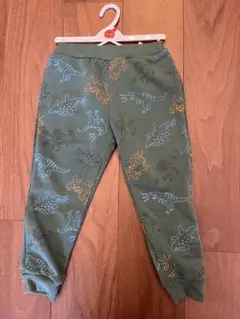 【新品タグ付き】西松屋　裏起毛恐竜総柄パンツ