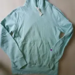 ミント系！タウンユースで映える♪ オールシーズン♪袖ロゴ　チャンピオン パーカー