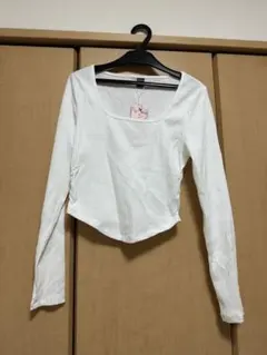 クロップド　カットソー