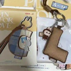 ラブブ　PIN FOR LOVE イニシャル　アルファベット　キーリング　L