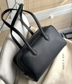 Tout y est 黒ボックス型トートバッグ