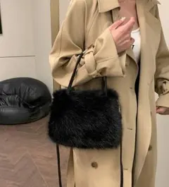 冬物最終SALE！！ ふわふわファーバッグ 2way ショルダー付 ブラック