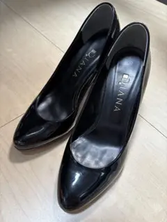 Diana 黒 エナメル ポインテッドトゥ パンプス　23.5cm