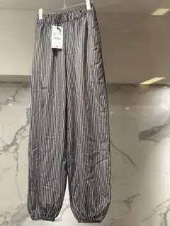 ZARA ストライプ柄 カジュアルパンツ XS ザラのサムネイル