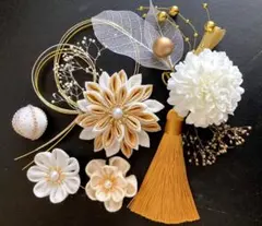 成人式髪飾り ゴールドちりめん細工