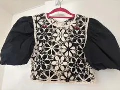 フラワー刺繍 バルーン袖 トップス