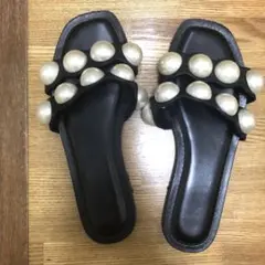 ZARA 大ぶりのパール付きサンダル