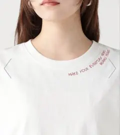 BEAMS 刺繍入りホワイトTシャツ