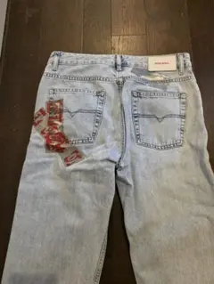 DIESEL Neekhot ラミネートリペアデニムパンツ