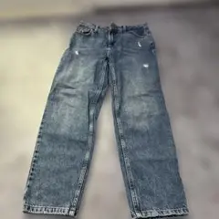 ダメージ加工ブルーデニムジーンズ