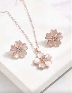 可愛い桜ピアスネックレス シルバーストーンピンクゴールドチェーンキラキラフラワー