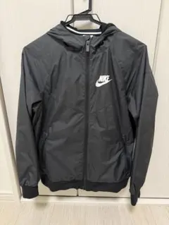 NIKE ウィンドブレーカー フード付き ブラックのサムネイル