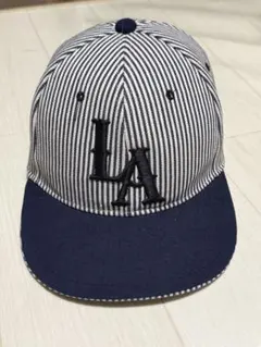 LA ロゴ ストライプキャップ