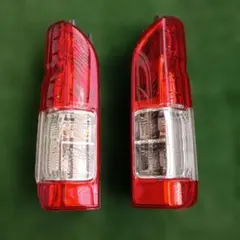 ハイエース 新車外しテールレンズ 大人スモーク ウインカーキャンディ