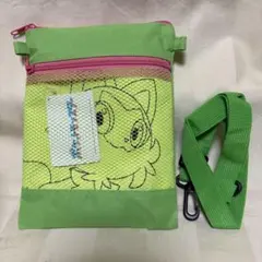 ポケットモンスター　プレミアムメッシュポケット付ショルダーバッグ　ニャオハ