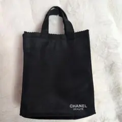 ち*び様 CHANEL BEAUTE ブラックサブバッグ