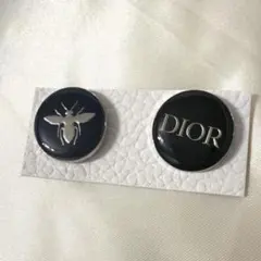 新品未使用 Dior　ピンバッチ　2個セット