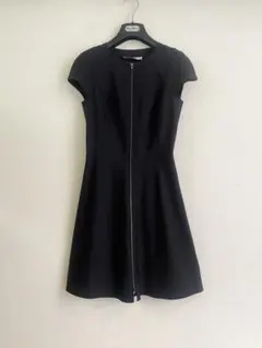 TORY BURCH ブラック 半袖 ワンピース フロントジッパーのサムネイル